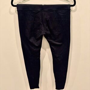 Lululemon black tight fit leggings 🩶🌱🍋